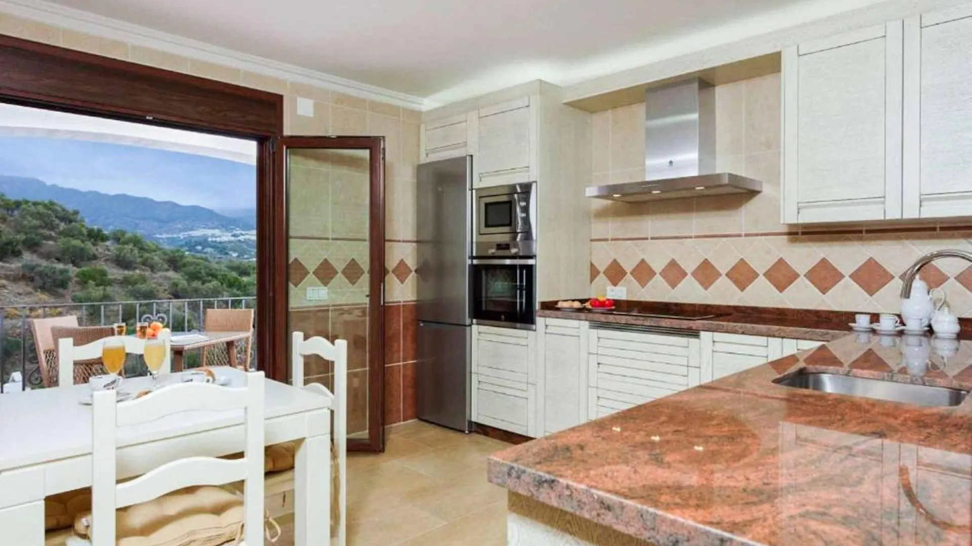 Villa Lara Pinta Nerja